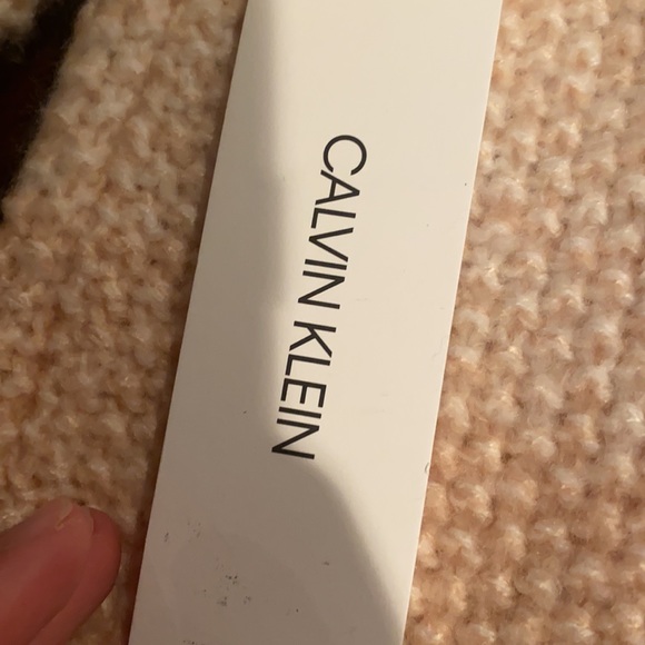 Calvin Klein sweater - Picture 5 of 6